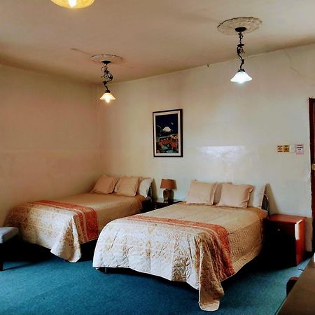 Hostal Benalcazar キト エクステリア 写真