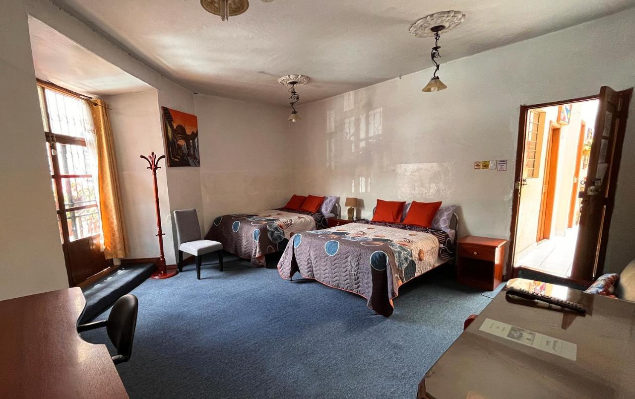 Hostal Benalcazar キト エクステリア 写真
