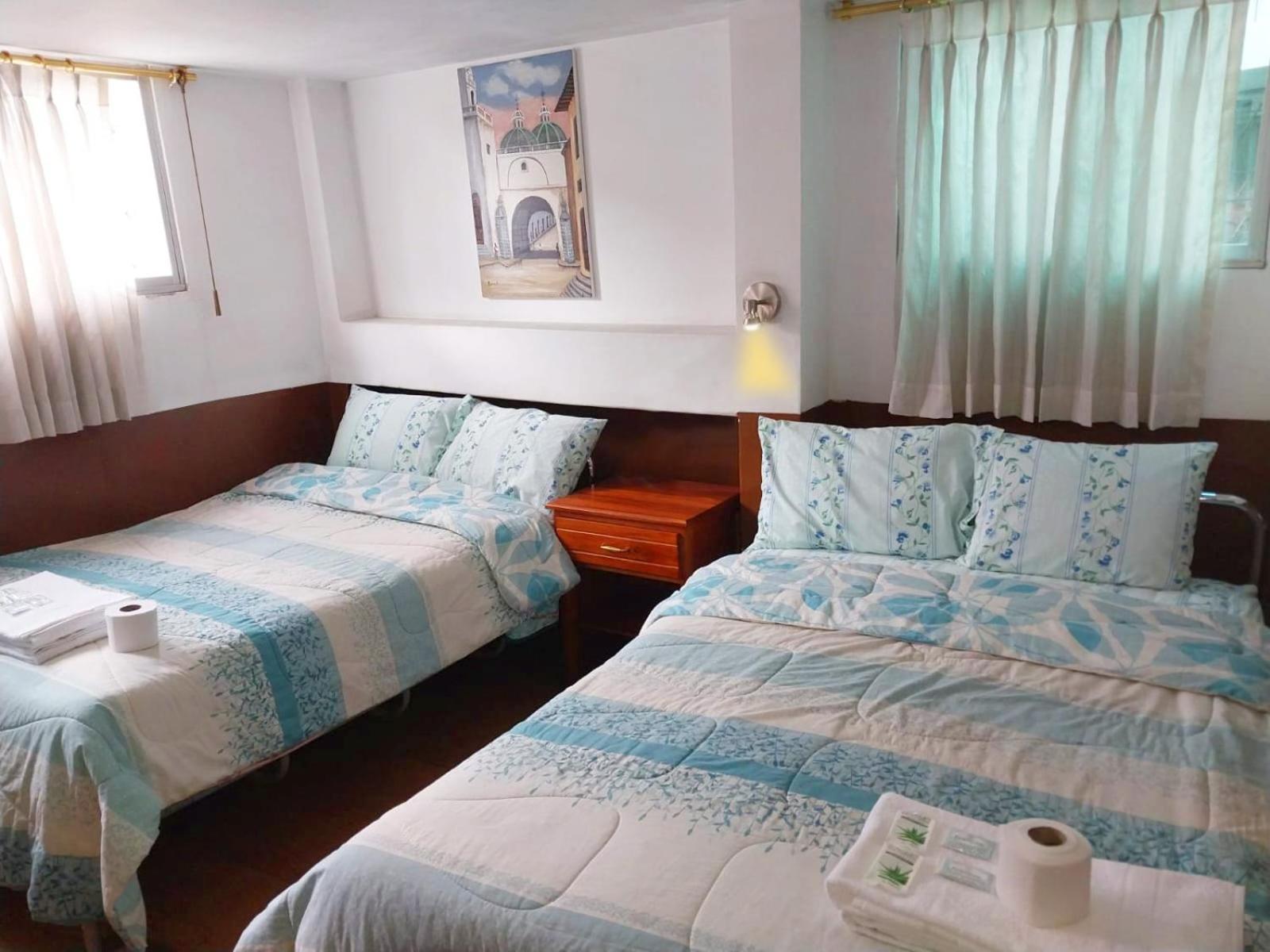 Hostal Benalcazar キト エクステリア 写真